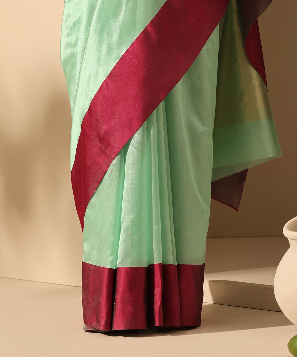 Pastel_Mint_Green_Handloom_Plain_Pure_Chanderi_Silk_Saree_With_Border_WeaverStory_04