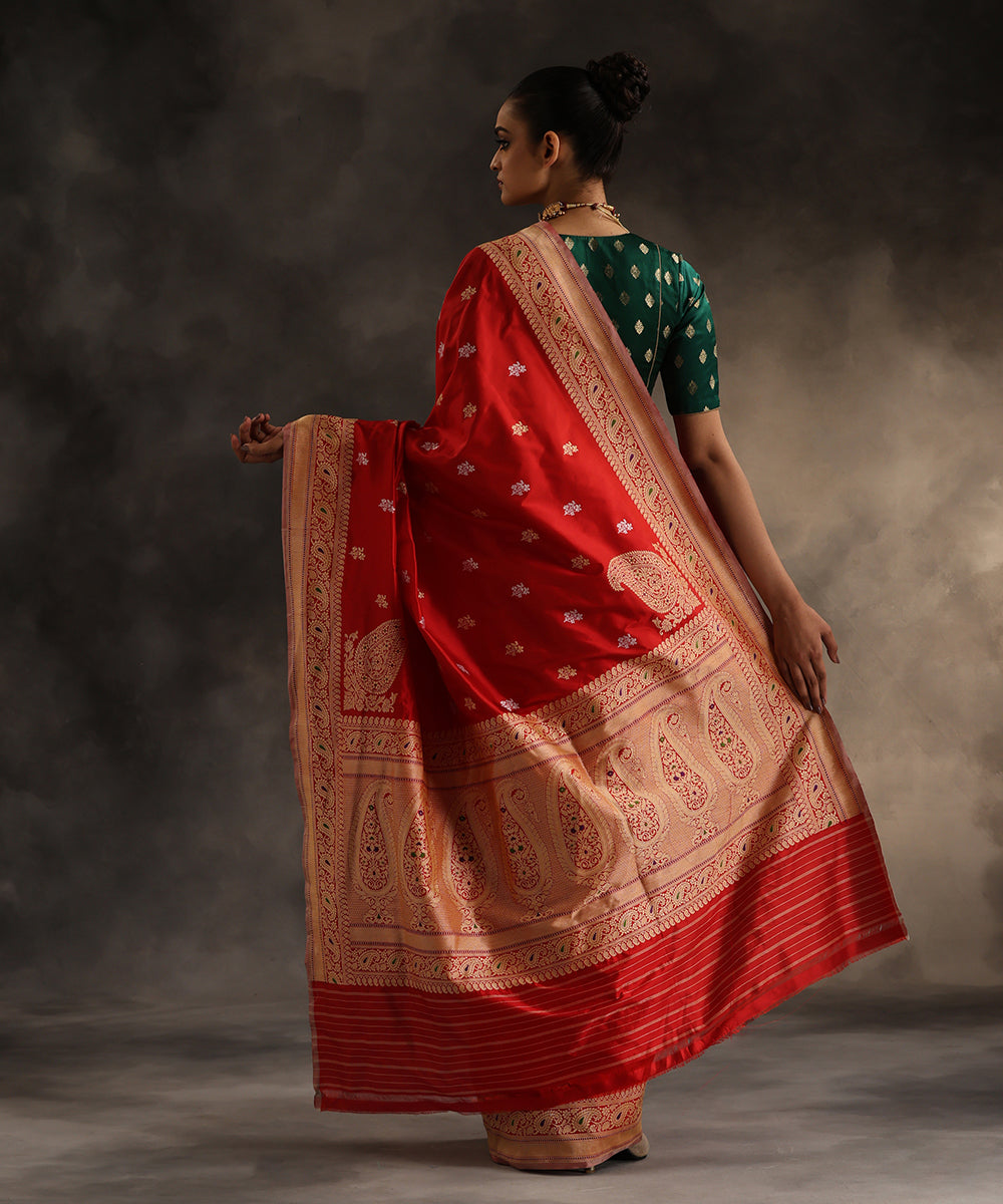 Handloom_Red_Pure_Katan_Silk_Banarasi_Saree_With_Sona_Rupa_Booti_WeaverStory_03