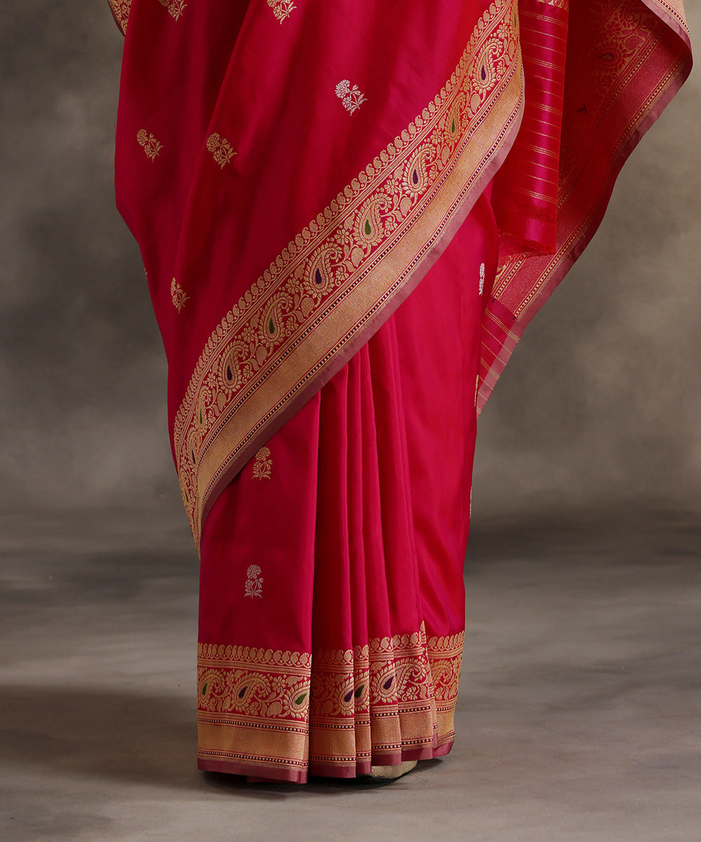 Hot_Pink_Handloom_Pure_Katan_Silk_Banarasi_Saree_With_All_Over_Zari_Booti_WeaverStory_04