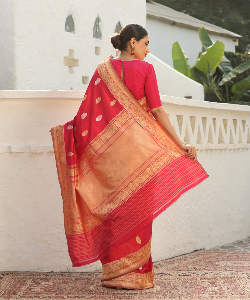 Handloom_Rani_Pink_Double_Shade_Pure_Katan_Silk_Banarasi_Saree_All_Over_Sona_Rupa_Kadhwa_Booti_WeaverStory_03