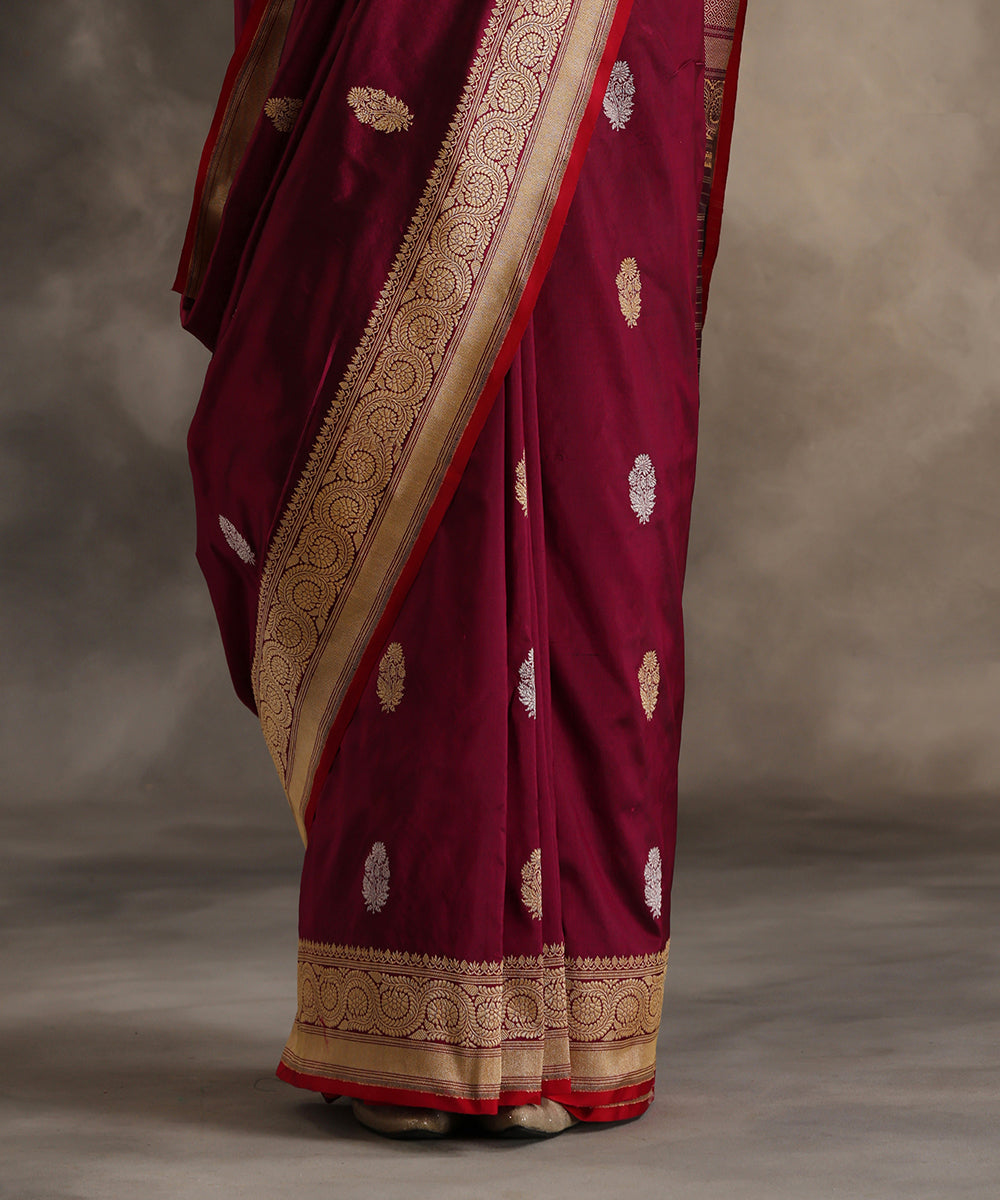 Plum_Handloom_Pure_Katan_Silk_Banarasi_Saree_With_All_Over_Sona_Rupa_Booti_WeaverStory_04