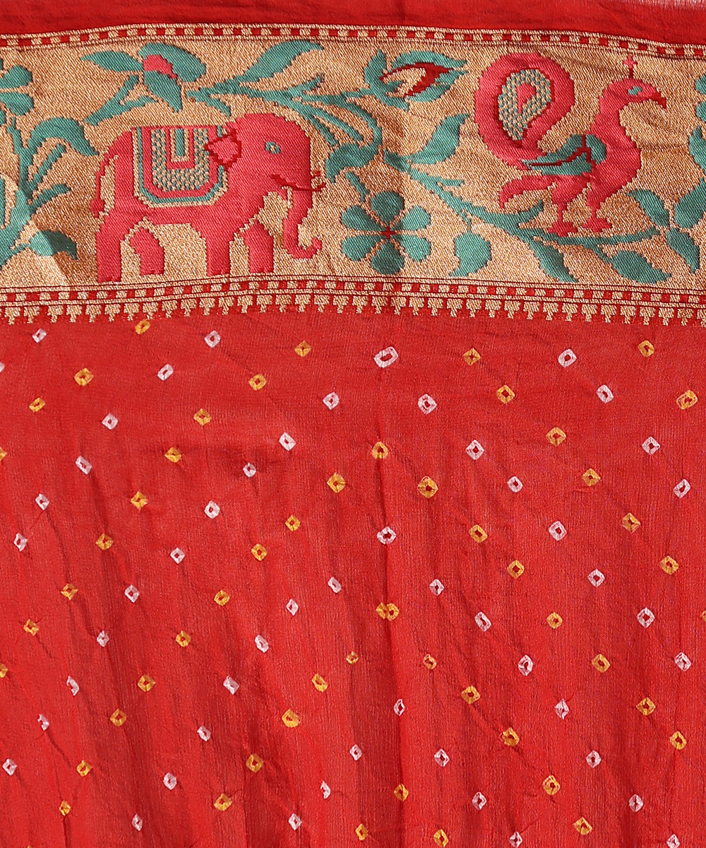 Handloom_Red_Pure_Georgette_Banarasi_Bandhej_Saree_With_Shikargah_Paithani_Border_WeaverStory_05