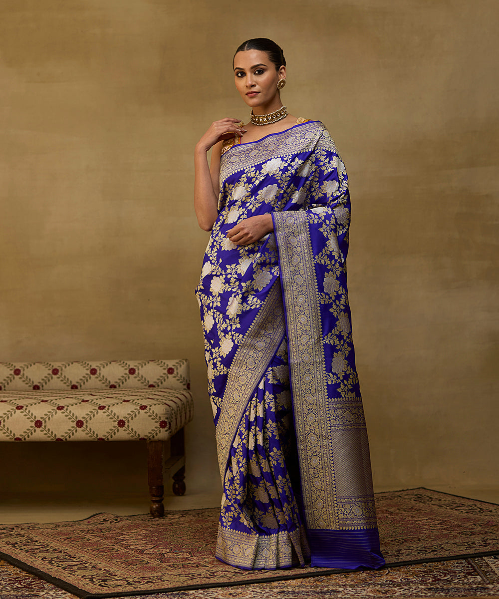 Handloom_Electric_Blue_Ektara_Pure_Katan_Silk_Banarasi_Saree_With_Kadhwa_Angoor_Jaal_WeaverStory_02