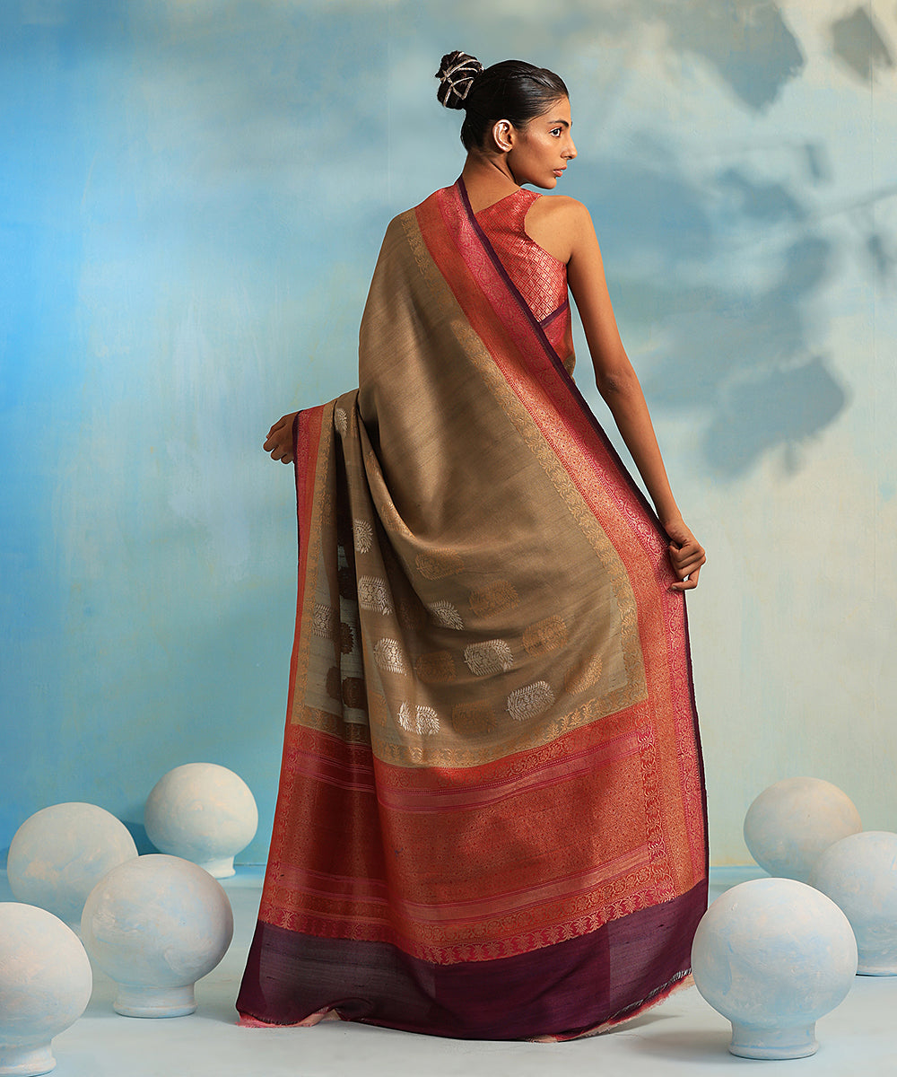 Handloom_Beige_Pure_Pure_Tussar_Georgette_Banarasi_Saree_With_Alfi_Sona_Rupa_Booti_WeaverStory_03