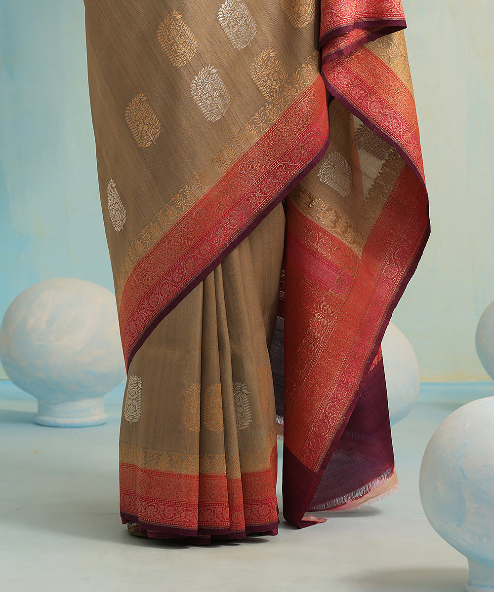 Handloom_Beige_Pure_Pure_Tussar_Georgette_Banarasi_Saree_With_Alfi_Sona_Rupa_Booti_WeaverStory_04