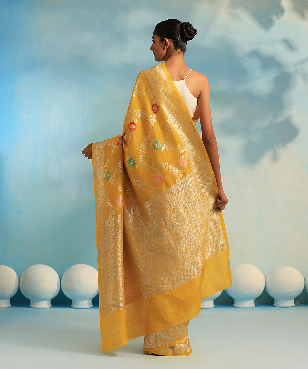 Yellow_Handloom_Pure_Georgette_Banarasi_Saree_With_Meenakari_WeaverStory_03
