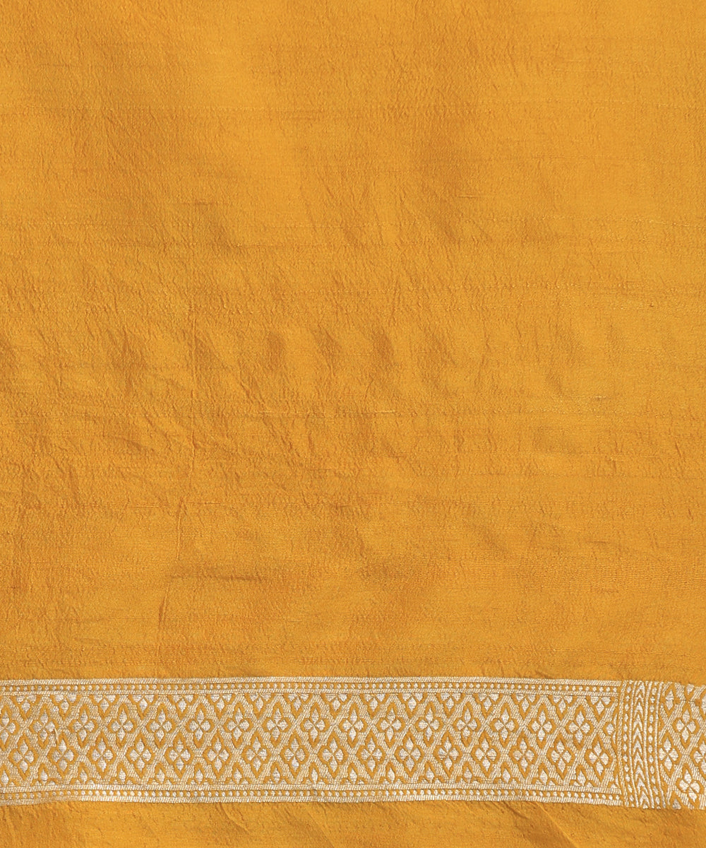 Yellow_Handloom_Pure_Georgette_Banarasi_Saree_With_Meenakari_WeaverStory_05