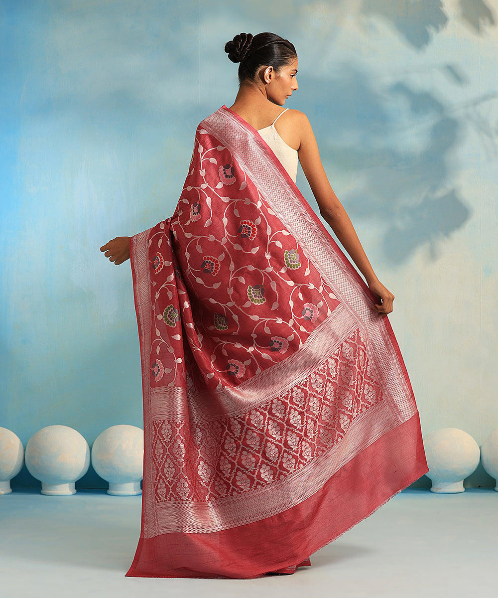 Maroon_Handloom_Pure_Tussar_Georgette_Banarasi_Saree_With_Floral_Jaal_WeaverStory_03