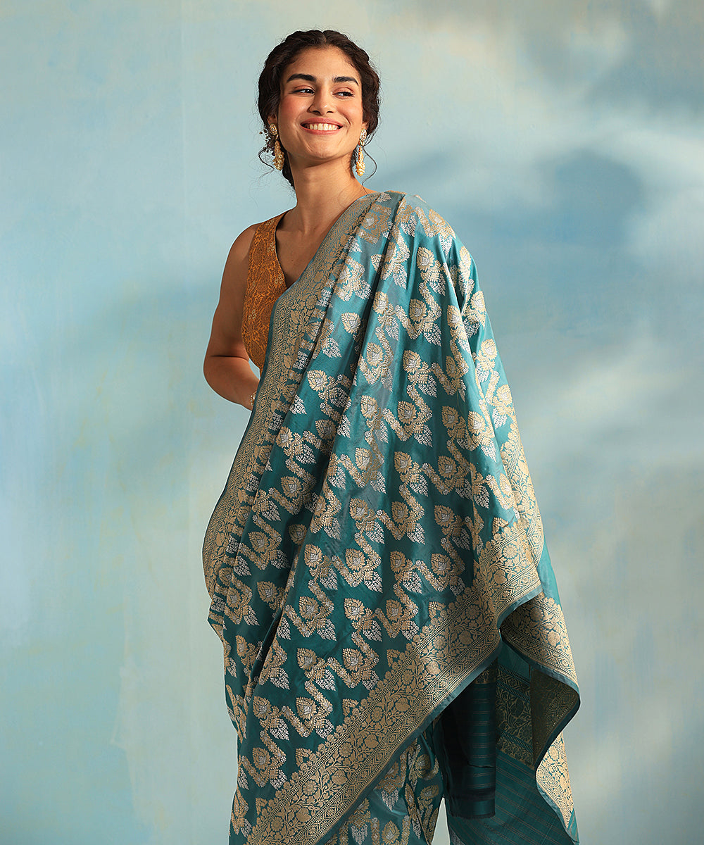 Teal_Handloom_Pure_Katan_Silk_Banarasi_Saree_With_Meenakari_Floral_Jaal_WeaverStory_01