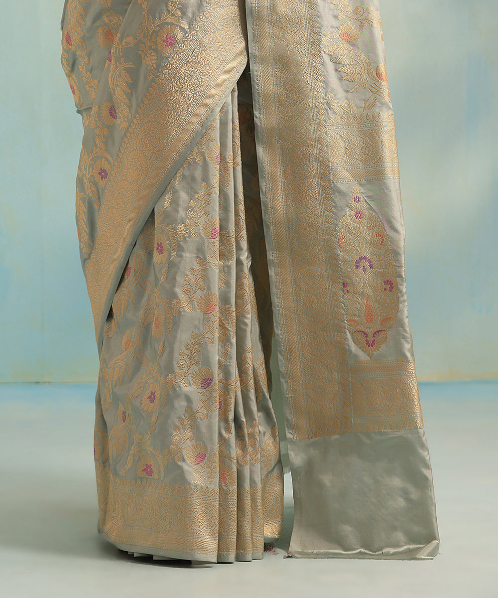 Powder_Blue_Handloom_Pure_Katan_Silk_Banarasi_Saree_With_Jangla_And_Meenakari_Work_WeaverStory_04
