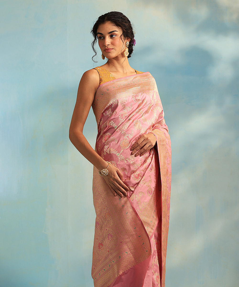 Handloom_Blush_Pink_Pure_Katan_Silk_Banarasi_Saree_With_Jangla_And_Meenakari_Work_WeaverStory_01