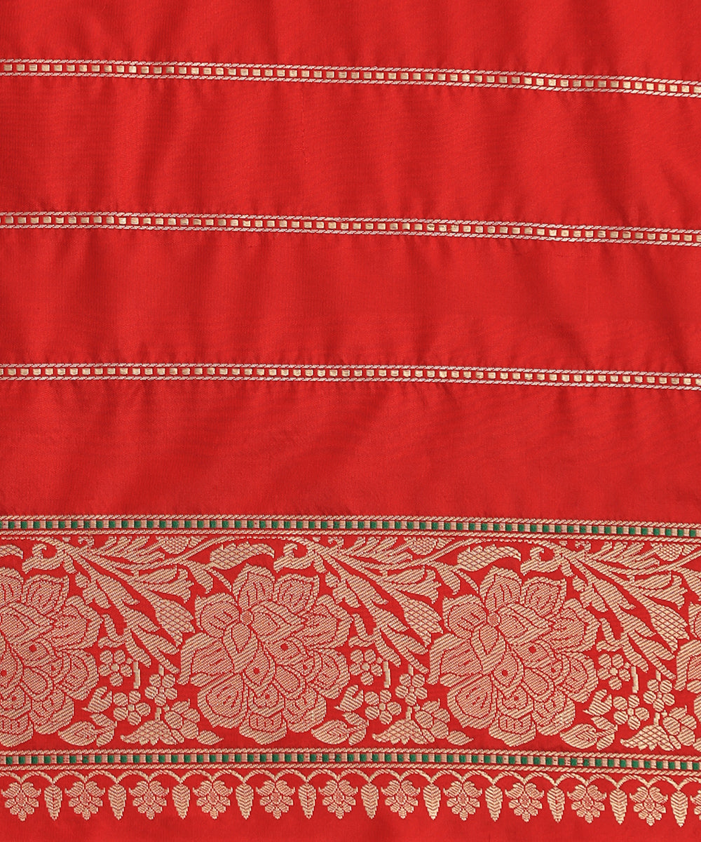 Powder_Blue_Handloom_Pure_Katan_Tissue_Banarasi_Saree_With_Red_Kadhiyal_Border_WeaverStory_05