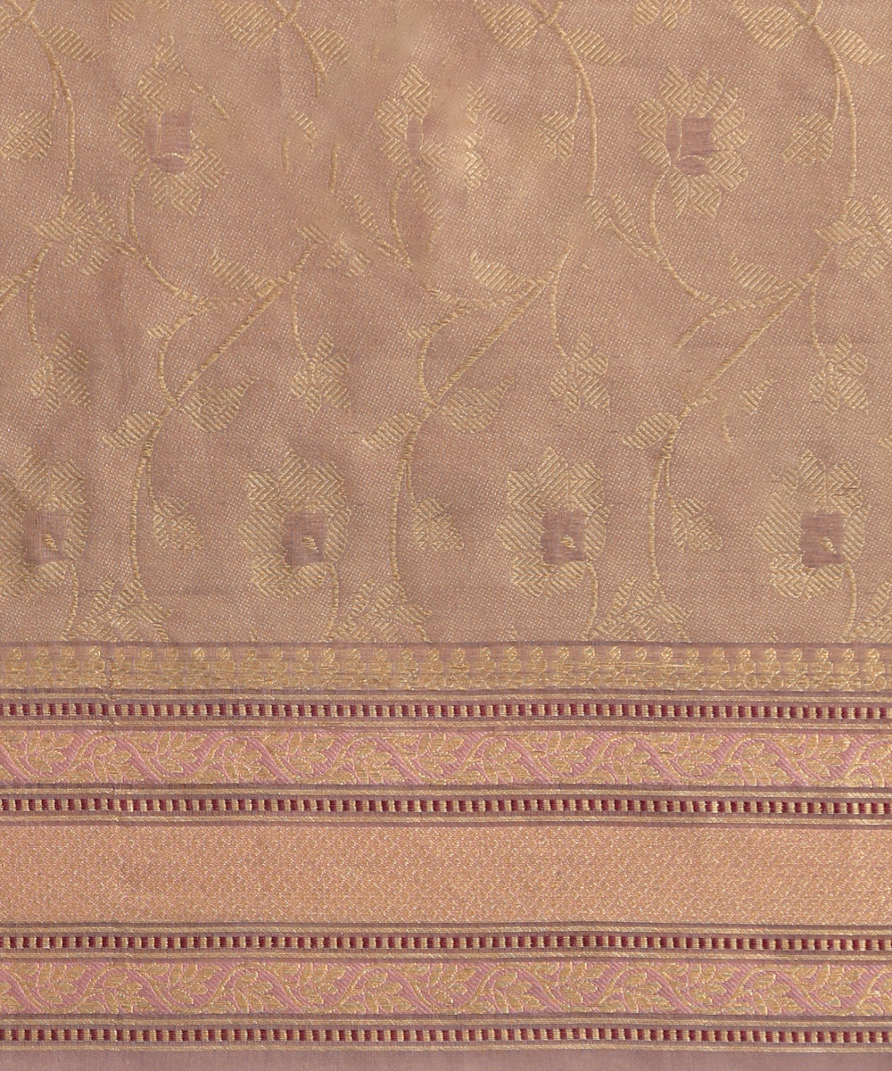 Handloom_Lavender_Pure_Kora_Silk_Banarasi_Saree_With_Pink_Kadhwa_Border_WeaverStory_05