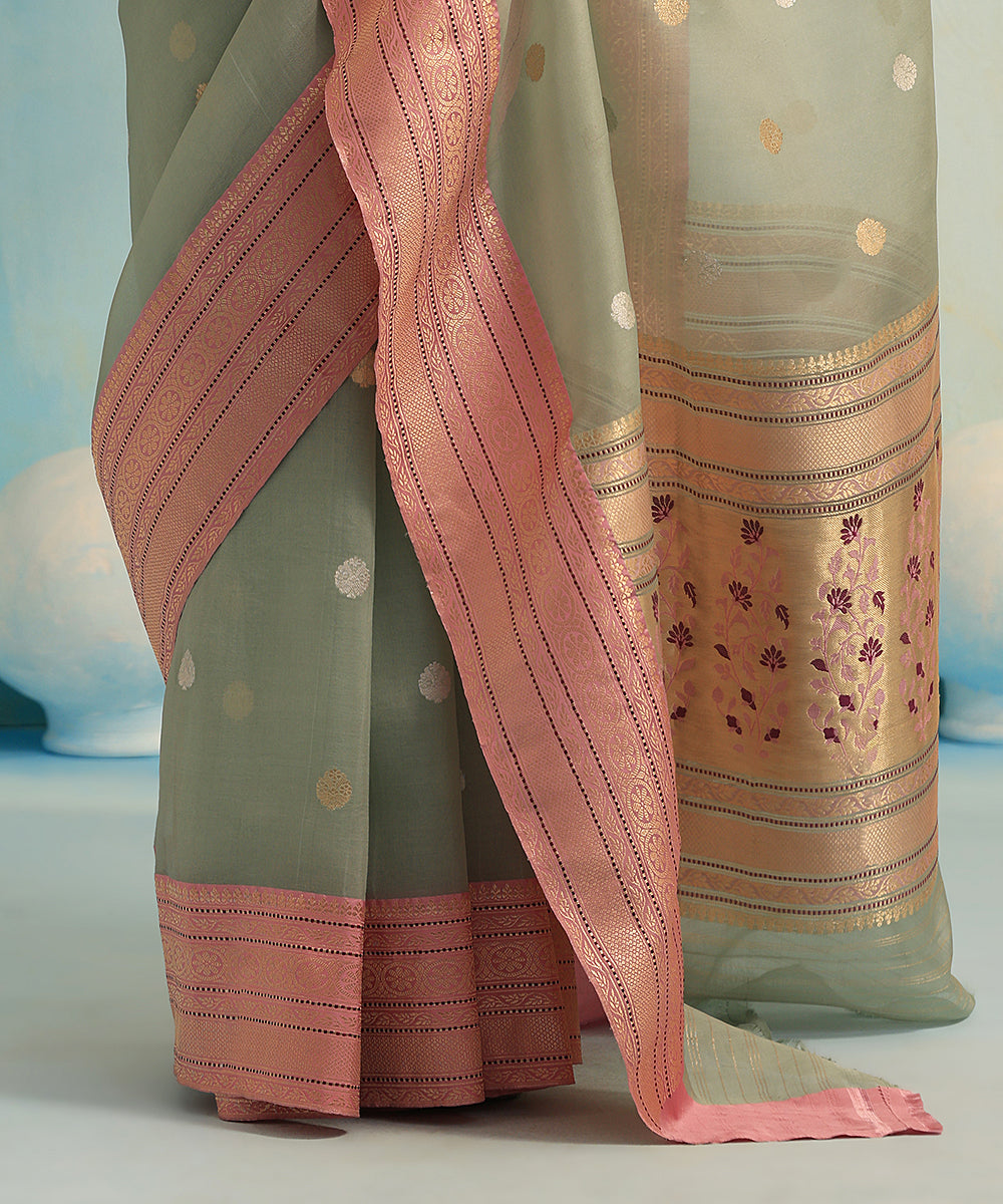Pistachio_Green_Handloom_Pure_Kora_Silk_Banarasi_Saree_With_Pink_Kadhwa_Border_WeaverStory_04