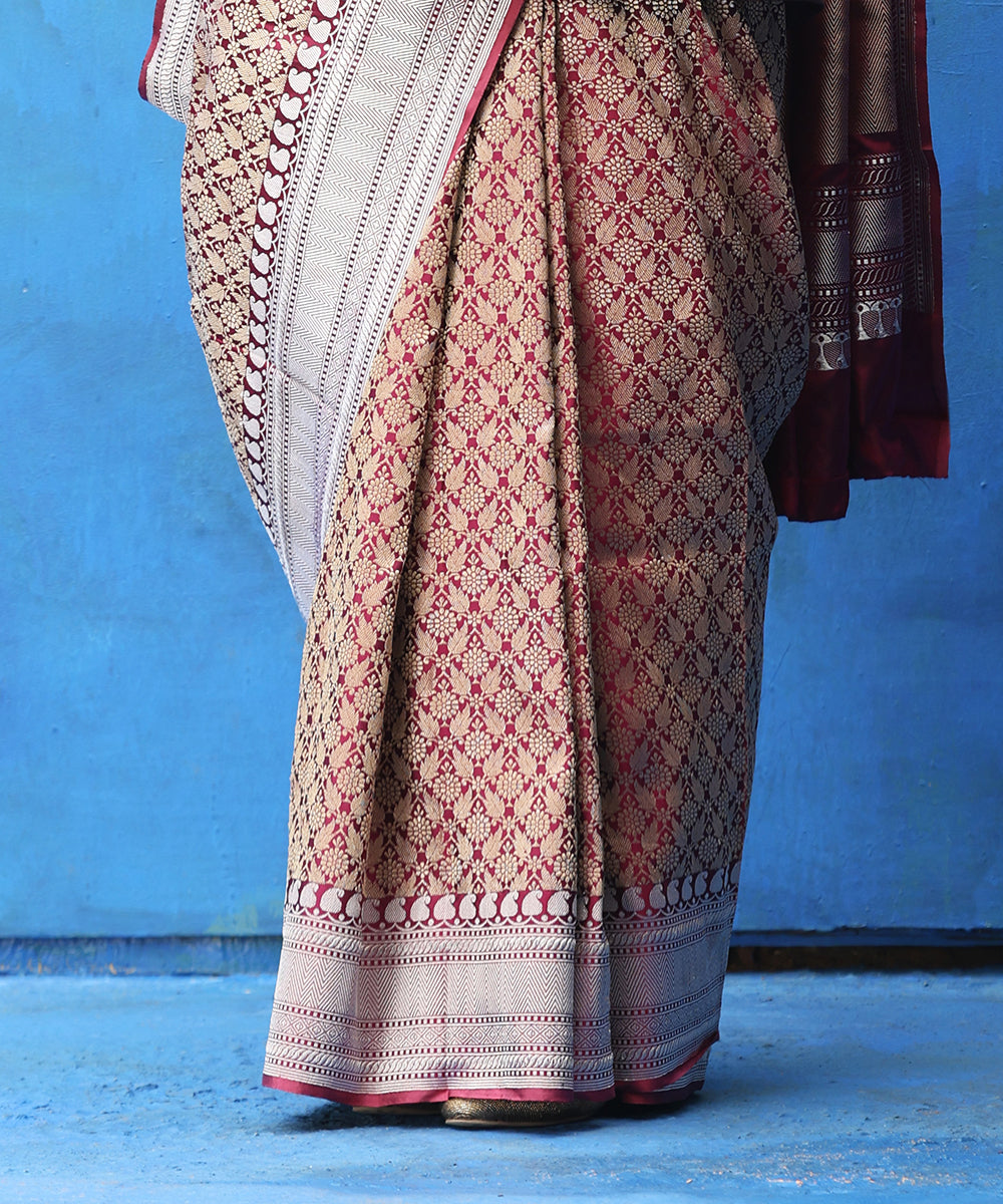Maroon_Handloom_Pure_Katan_Silk_Zari_Wasket_Saree_With_Kadhwa_Border_WeaverStory_04