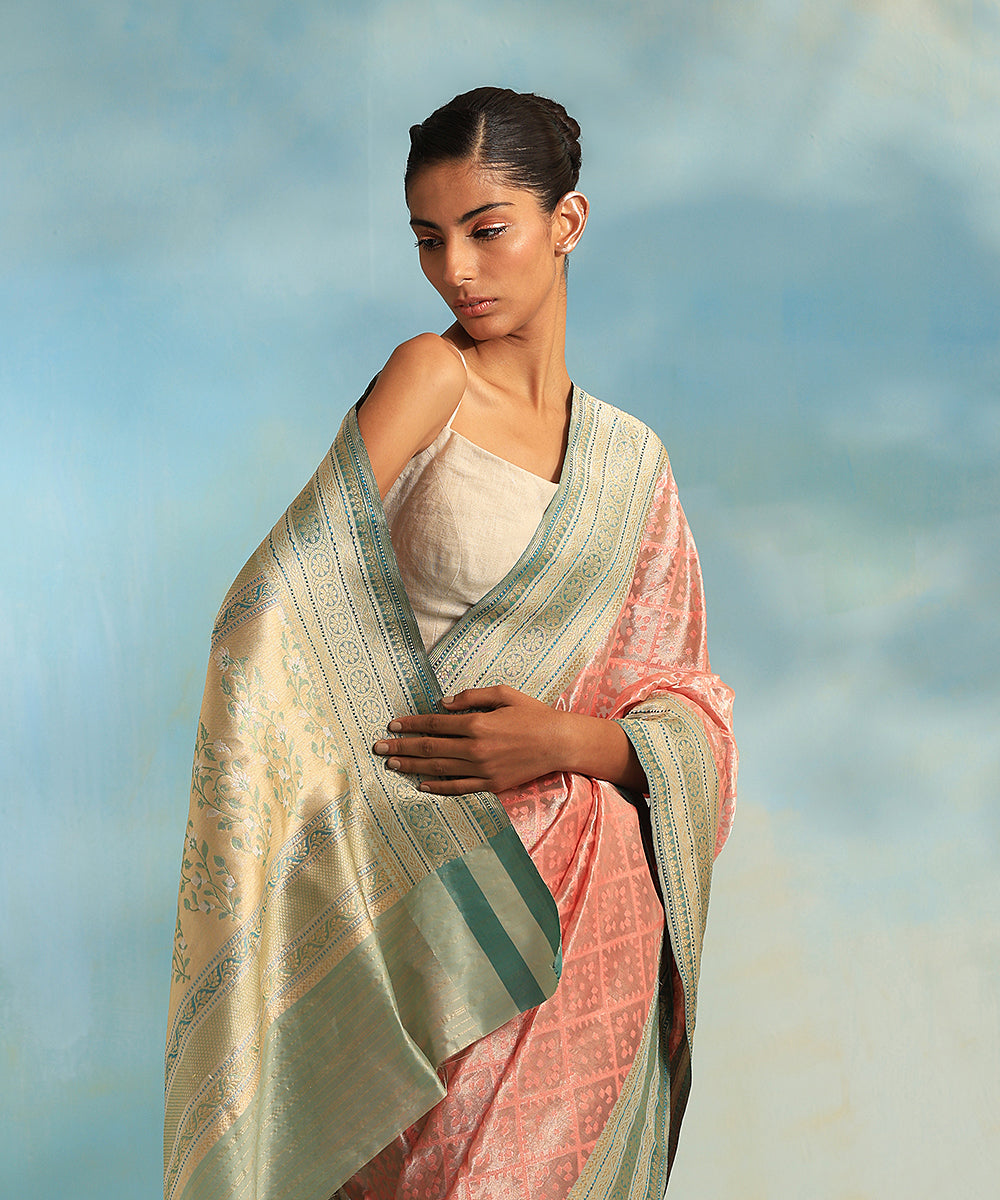 Handloom_Salmon_Pink_Pure_Kora_Tissue_Banarasi_Saree_With_Border_In_Teal_Green_WeaverStory_01