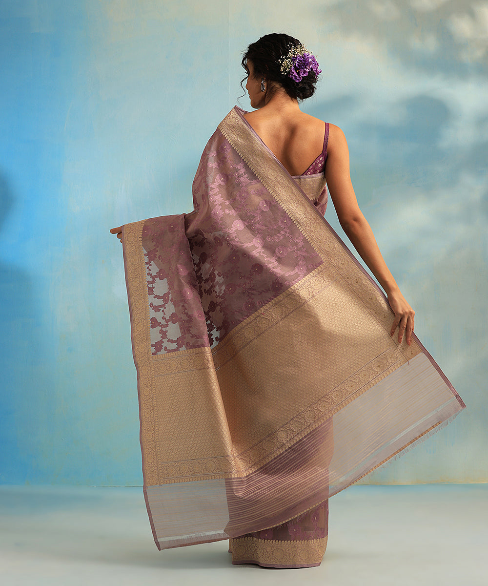 Handloom_Lavender_Pure_Kora_Silk_Banarasi_Saree_With_Kadhwa_Jangla_And_Resham_Border_WeaverStory_03