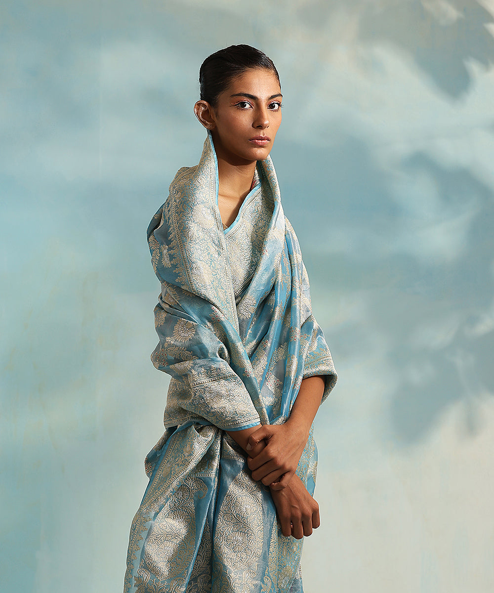 Turquoise_Blue_Handloom_Pure_Kora_Silk_Banarasi_Saree_With_Kadhwa_Jaal_WeaverStory_01