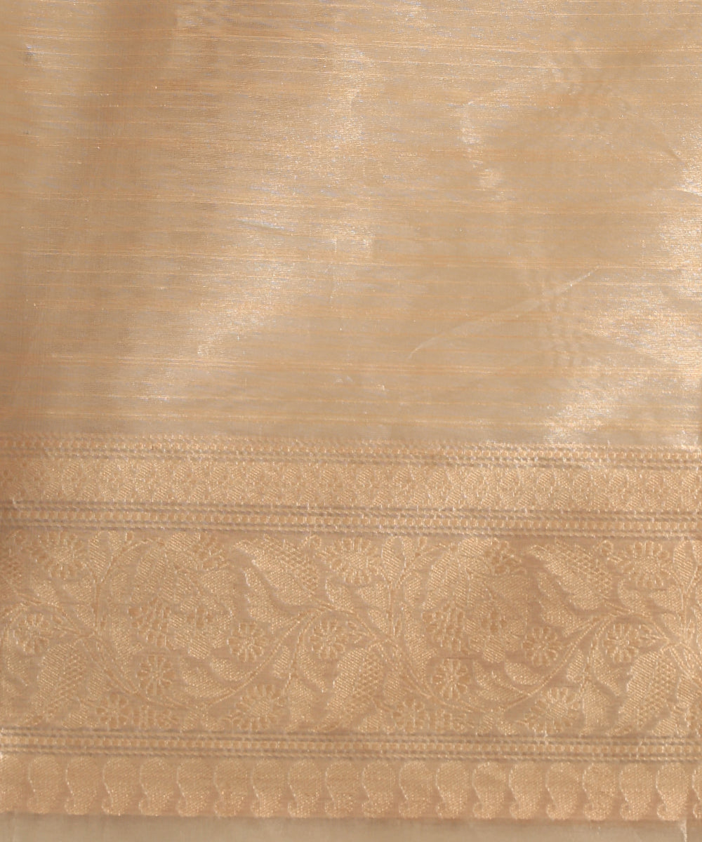Grey_And_Beige_Handloom_Pure_Kora_Silk_Banarasi_Saree_With_Booti_WeaverStory_05