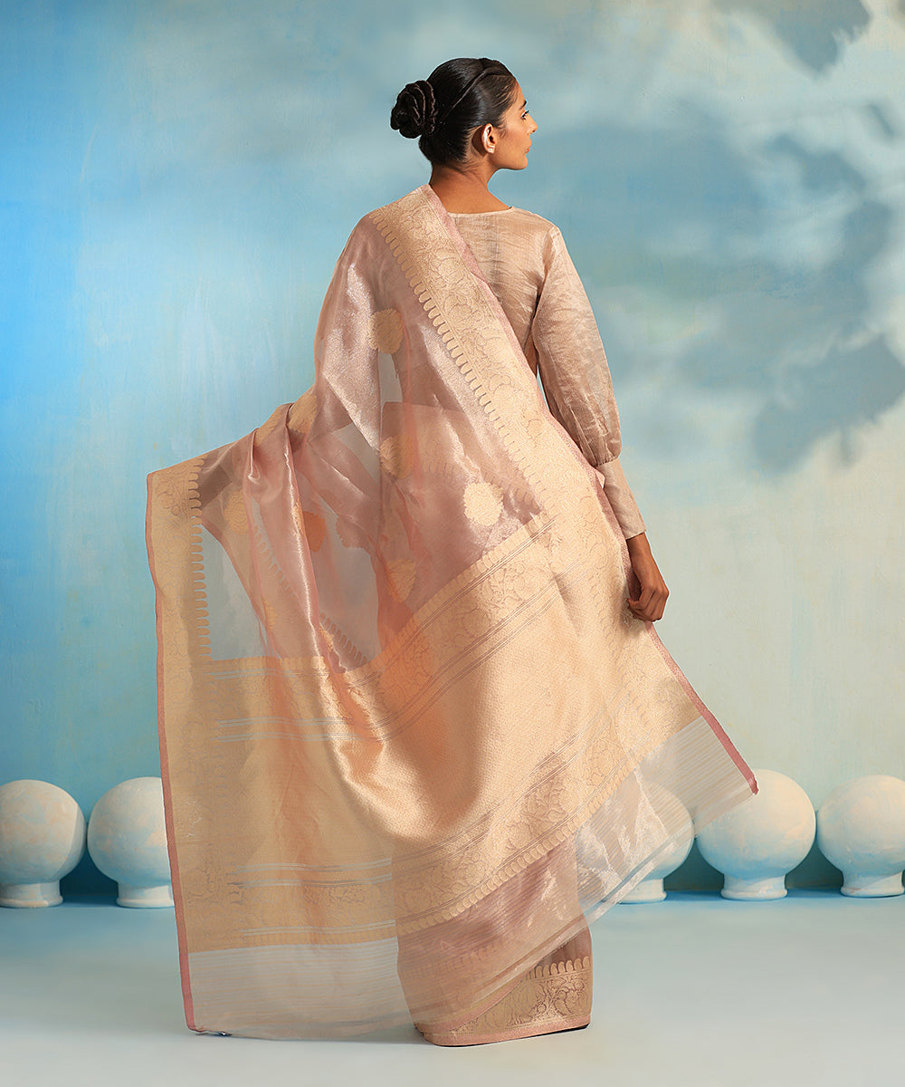 Handloom_Light_Pink_And_Gold_Pure_Kora_Tissue_Banarasi_Saree_With_Kadhwa_Booti_WeaverStory_03