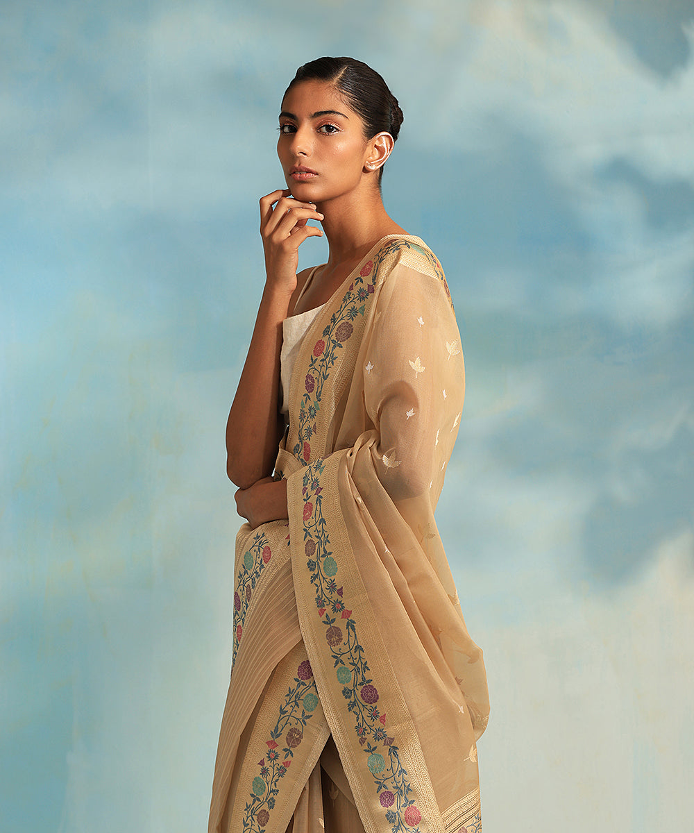Beige_Handloom_Pure_Kora_Silk_Banarasi_Saree_With_Kadhwa_Booti_And_Meenakari_WeaverStory_01
