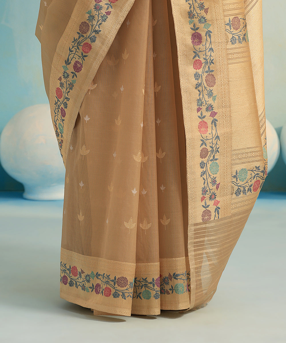 Beige_Handloom_Pure_Kora_Silk_Banarasi_Saree_With_Kadhwa_Booti_And_Meenakari_WeaverStory_04