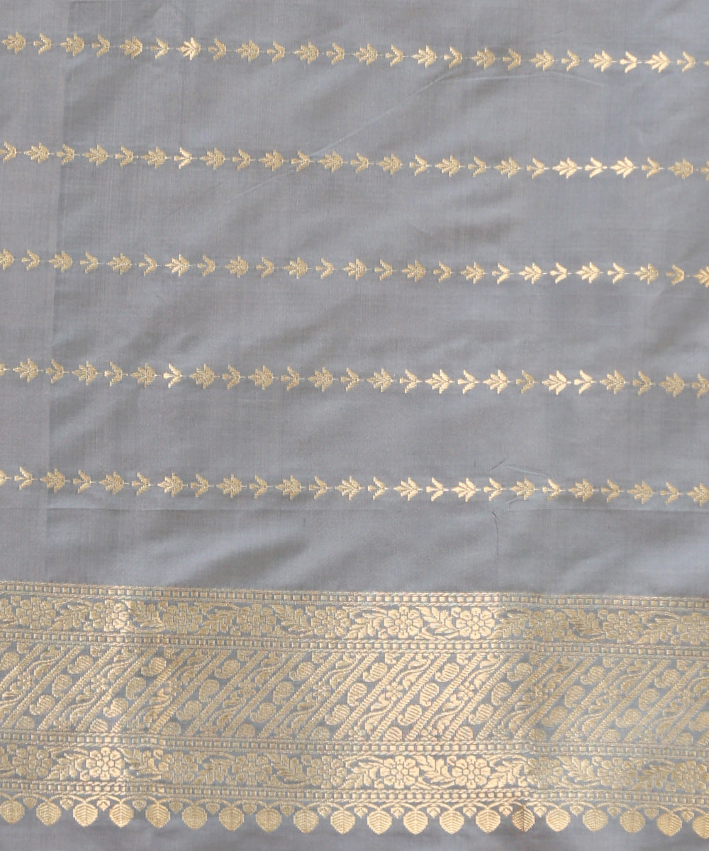 Pistachio_Green_Handloom_Pure_Katan_Silk_Banarasi_Saree_With_Grey_Satin_Border_WeaverStory_05