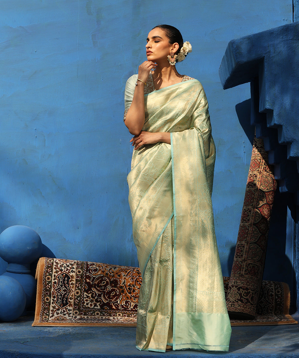 Handloom_Light_Green_Pure_Katan_Silk_Kimkhab_Banarasi_Saree_With_Grey_Border_WeaverStory_02