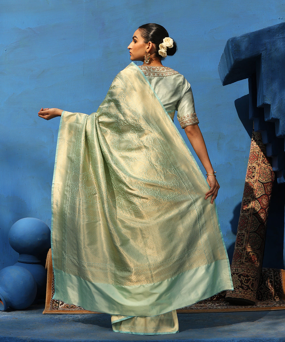 Handloom_Light_Green_Pure_Katan_Silk_Kimkhab_Banarasi_Saree_With_Grey_Border_WeaverStory_03