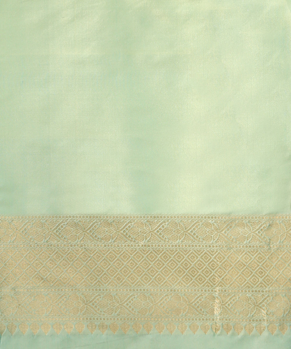 Handloom_Light_Green_Pure_Katan_Silk_Kimkhab_Banarasi_Saree_With_Grey_Border_WeaverStory_05