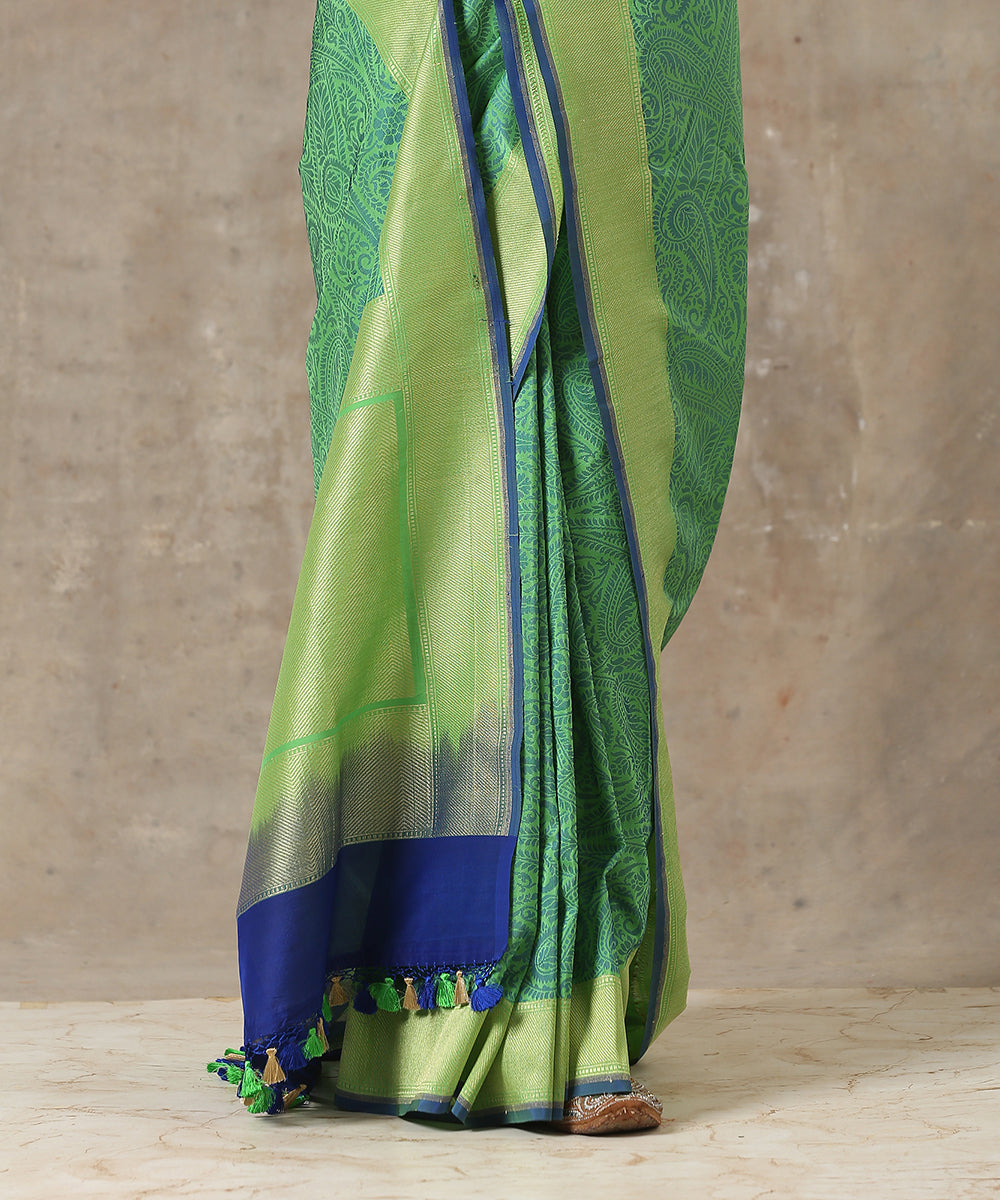 Handloom_Green_Katan_Georgette_Jamawar_Banarasi_Saree_with_Blue_Selvedge_WeaverStory_04