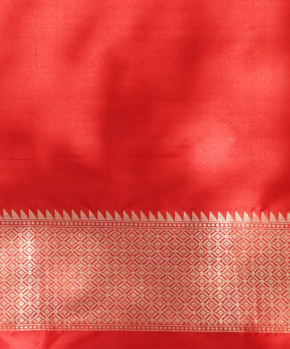 Handloom_Plum_Pure_Katan_Silk_Kimkhab_Banarasi_Saree_With_Antique_Gold_Zari_WeaverStory_05