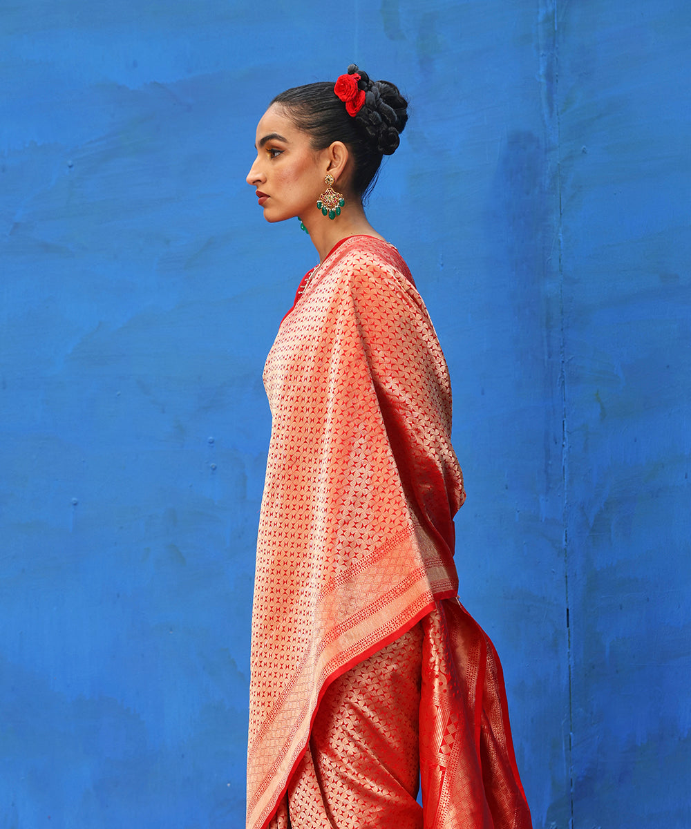 Handloom_Red_Pure_Katan_Silk_Brocade_Banarasi_Saree_With_Antique_Gold_Zari_WeaverStory_01