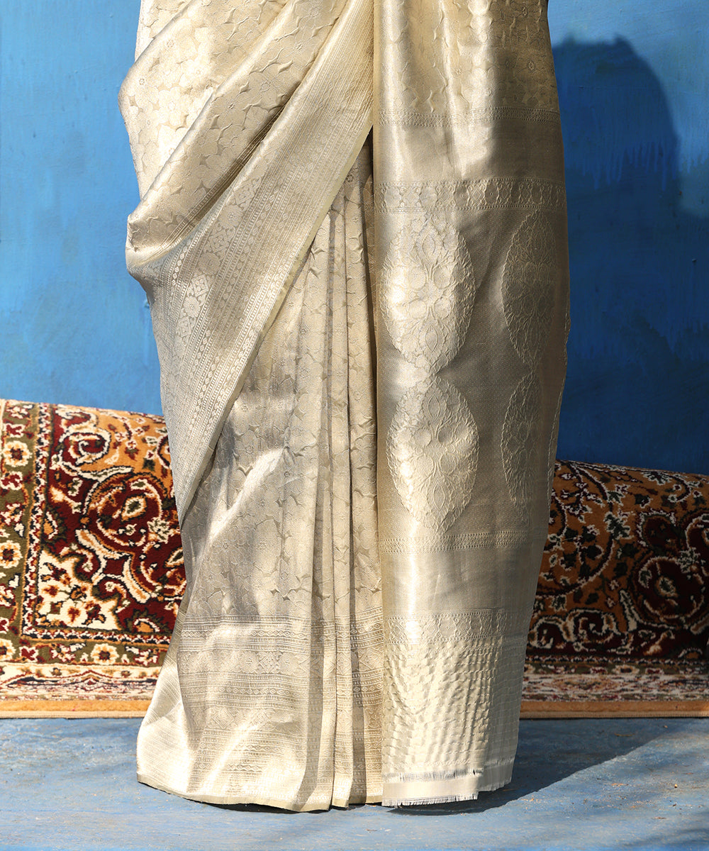 Cardamom_Green_Handloom_Pure_Katan_Silk_Kimkhab_Banarasi_Saree_With_Silver_Zari_WeaverStory_04