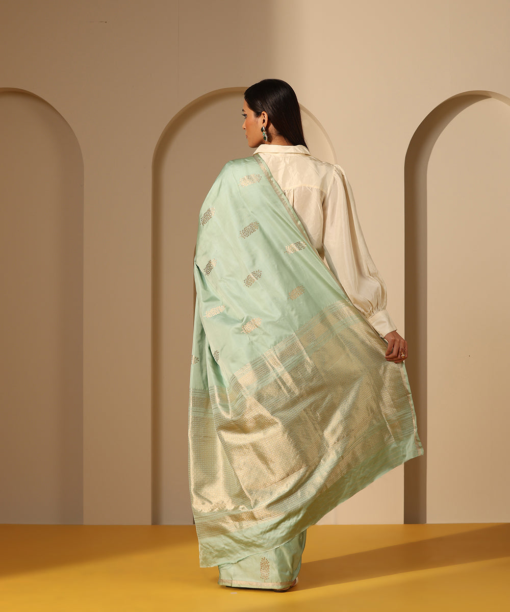 Handloom_Light_Green_Pure_Satin_Silk_Banarasi_Saree_With_Kadhwa_Boota_WeaverStory_03