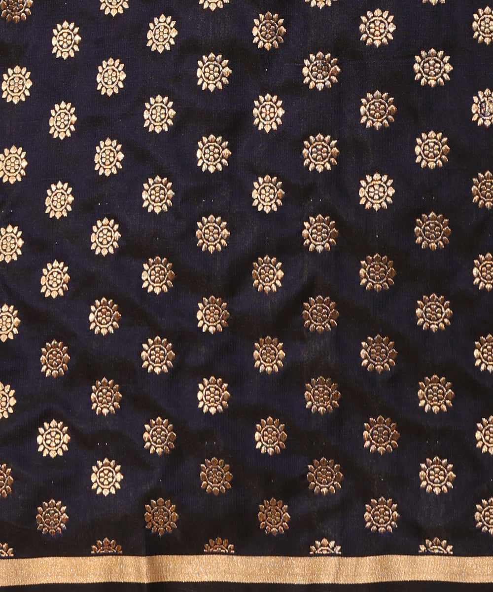 Black_Handloom_Pure_Satin_Silk_Banarasi_Saree_With_Kadhwa_Boota_WeaverStory_05