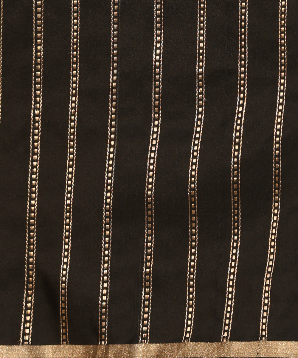 Black_Handloom_Pure_Satin_Silk_Banarasi_Saree_With_Kadhwa_Boota_WeaverStory_05