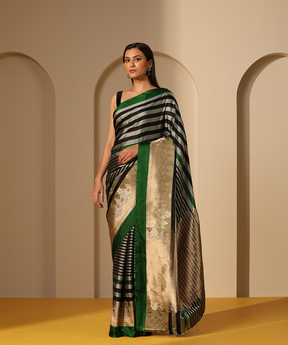 Grey_And_Green_Handloom_Pure_Mashroo_Silk_Banarasi_Saree_With_Green_And_Beige_Border_WeaverStory_02