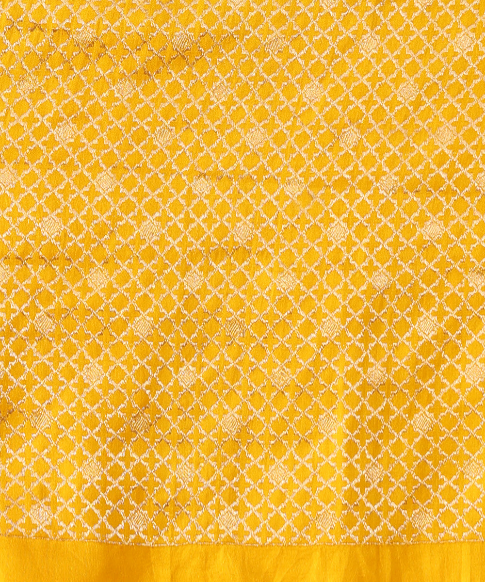 White_And_Black_Handloom_Mashroo_Silk_Banarasi_Saree_With_Yellow_And_Grey_Border_WeaverStory_05