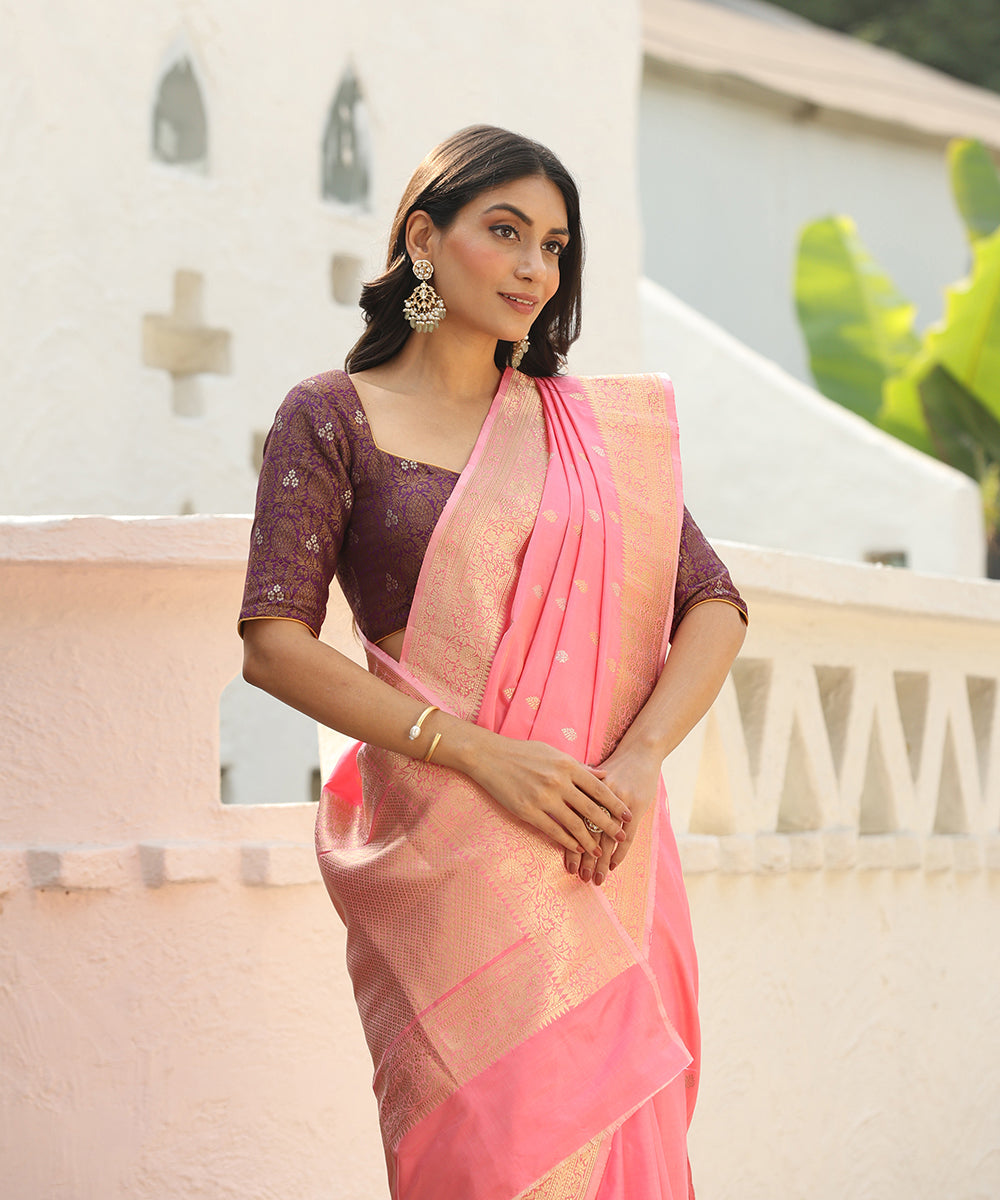Handloom_Light_Pink_Pure_Katan_Silk_Banarasi_Saree_With_Kadhwa_Booti_WeaverStory_01