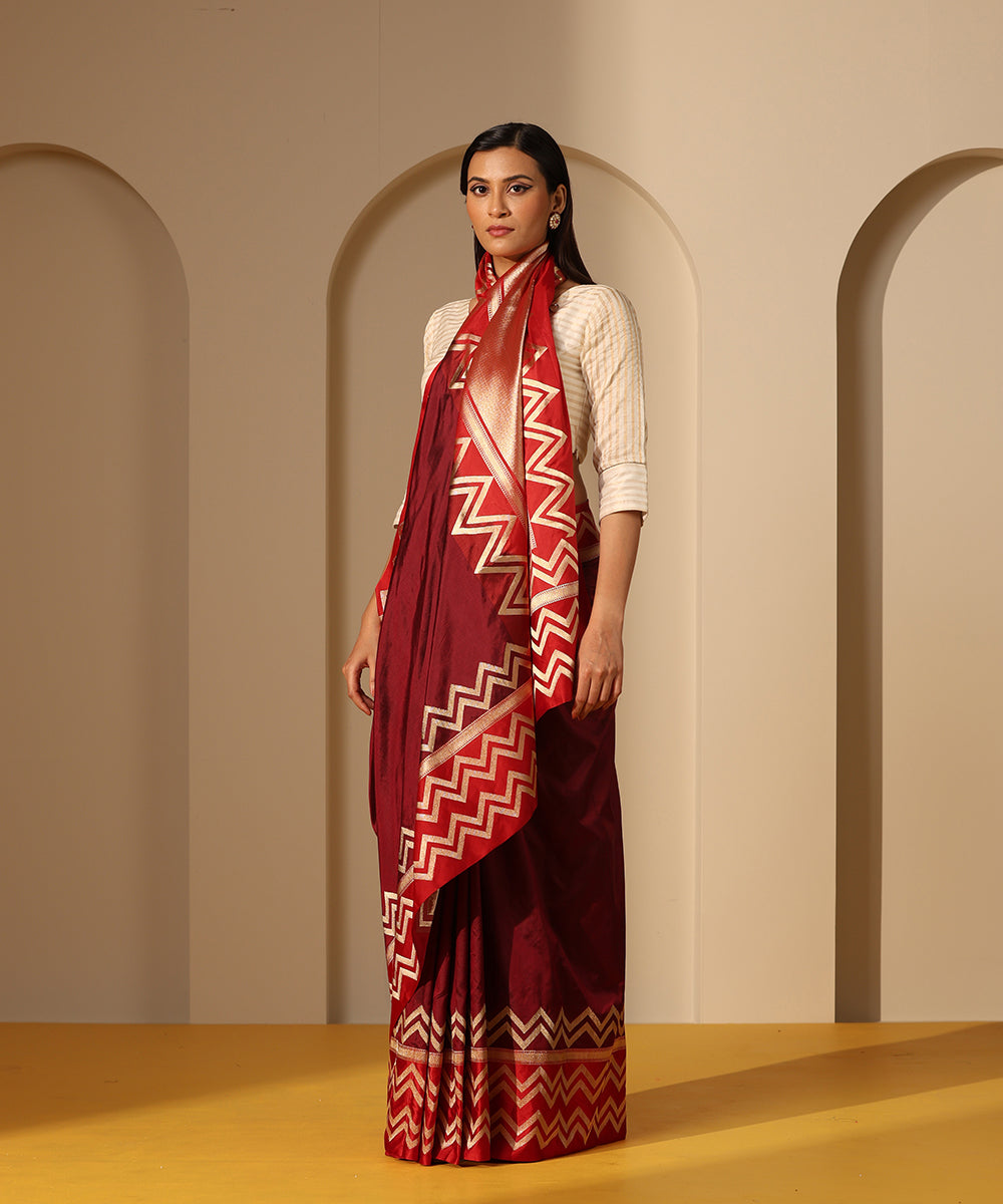 Maroon_Handloom_Pure_Katan_Silk_Banarasi_Saree_With_Red_Chevron_Border_WeaverStory_02