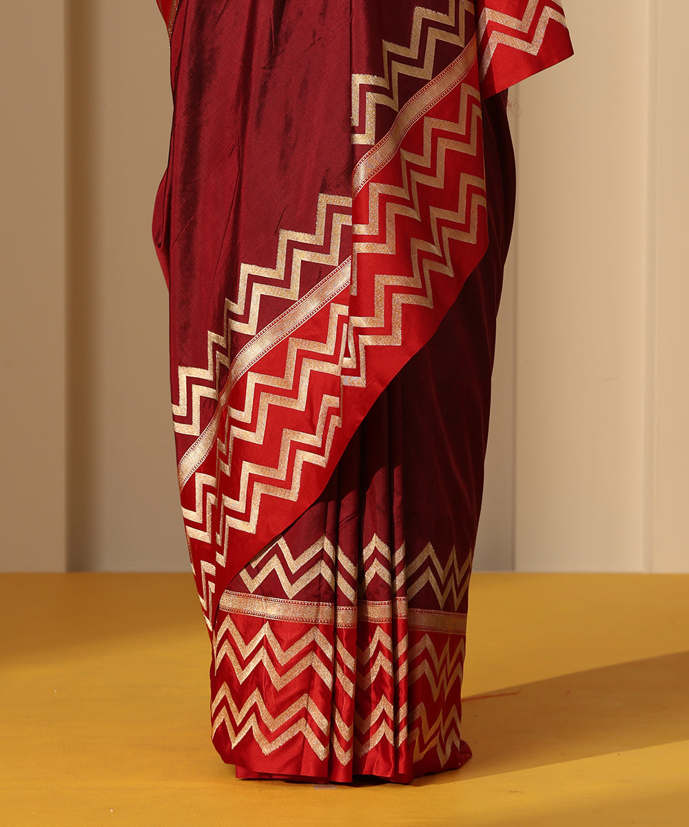Maroon_Handloom_Pure_Katan_Silk_Banarasi_Saree_With_Red_Chevron_Border_WeaverStory_04