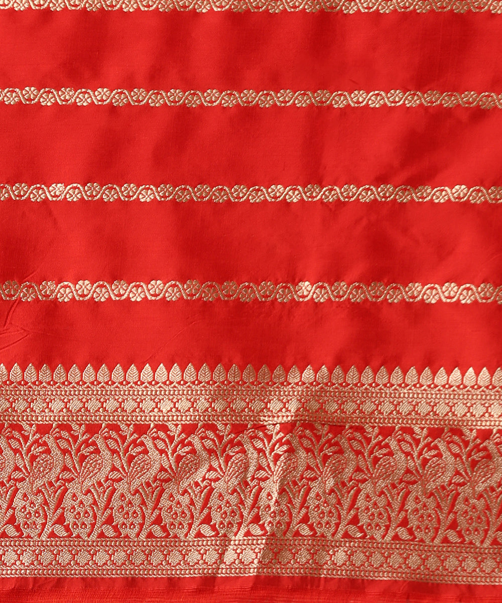 Aqua_Handloom_Pure_Katan_Silk_Banarasi_Saree_With_Red_Shikargah_Border_WeaverStory_05