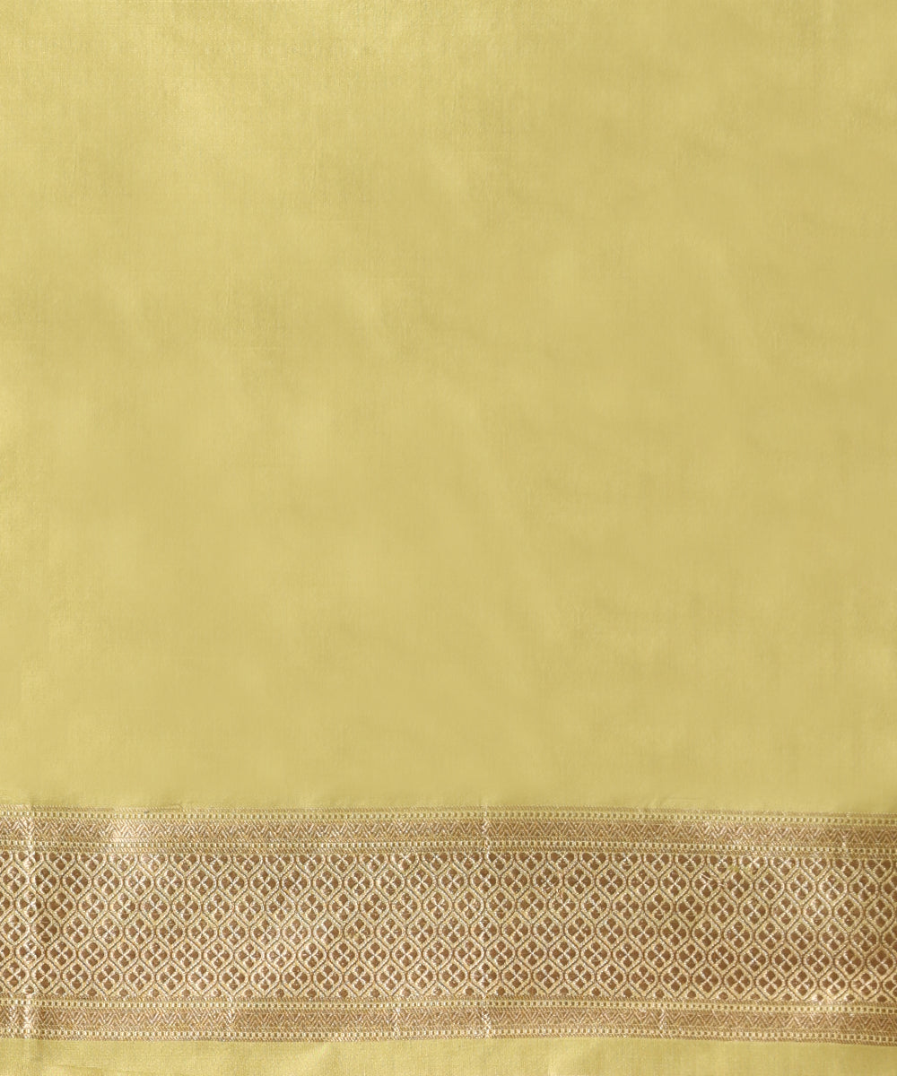 Handloom_Light_Lemon_Pure_Katan_Silk_Banarasi_Saree_With_Cutwork_Jaal_WeaverStory_05