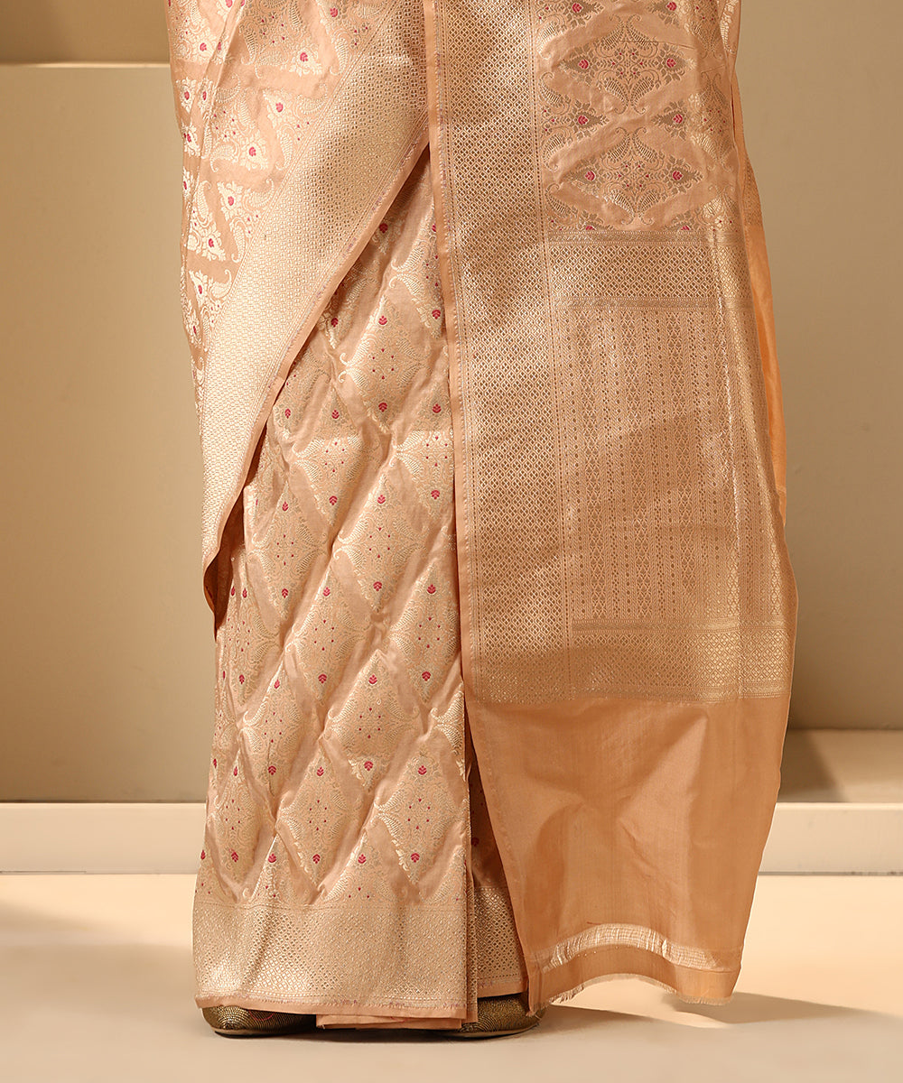 Handloom_Light_Peach_Pure_Katan_Silk_Banarasi_Saree_With_Pink_Meena_And_Anmol_Zari_WeaverStory_04