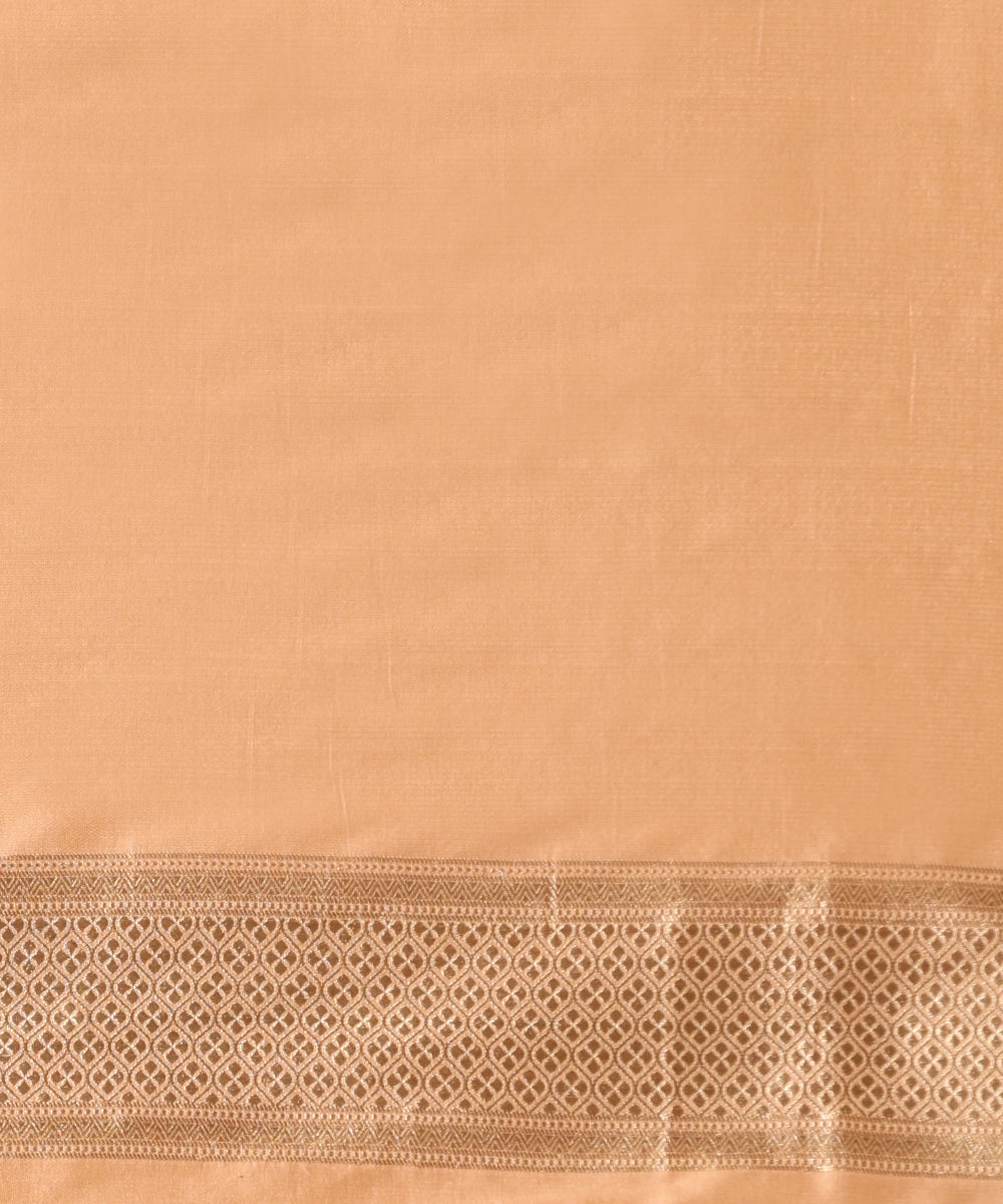 Handloom_Light_Peach_Pure_Katan_Silk_Banarasi_Saree_With_Pink_Meena_And_Anmol_Zari_WeaverStory_05