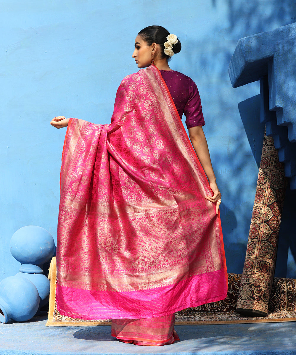 Handloom_Rani_Pink_Pure_Katan_Silk_Kimkhab_Banarasi_Saree_With_Peach_Selvedge_WeaverStory_03
