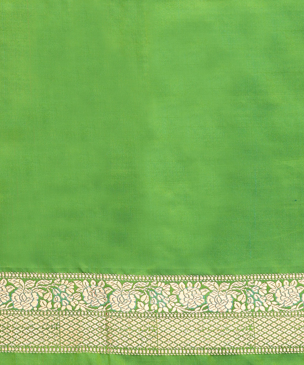 Lemon_Green_Handloom_Pure_Satin_Silk_Tanchoi_Banarasi_Saree_With_Zari_Border_WeaverStory_05