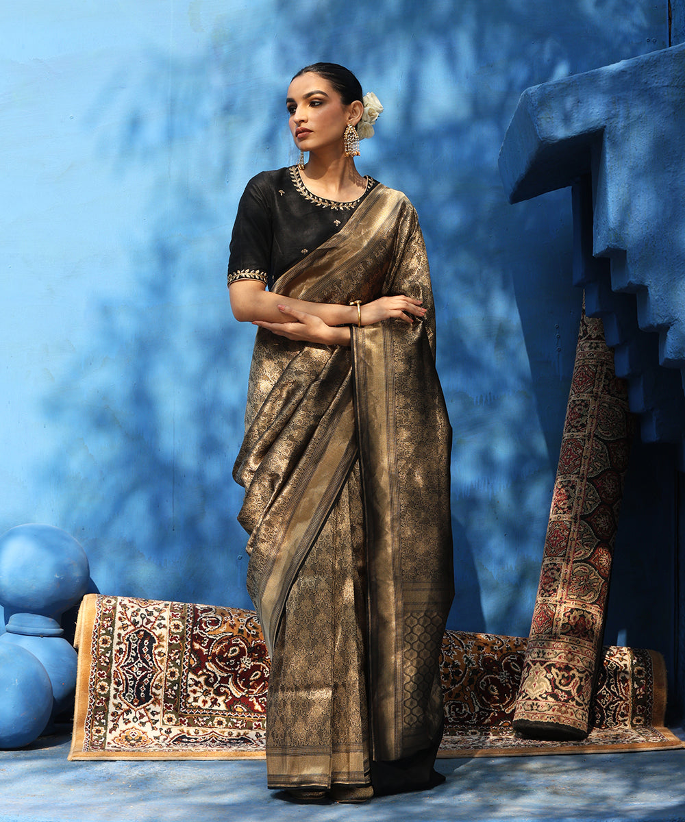 Black_Handloom_Pure_Katan_Silk_Tanchoi_Banarasi_Saree_With_Zari_Jaal_WeaverStory_02