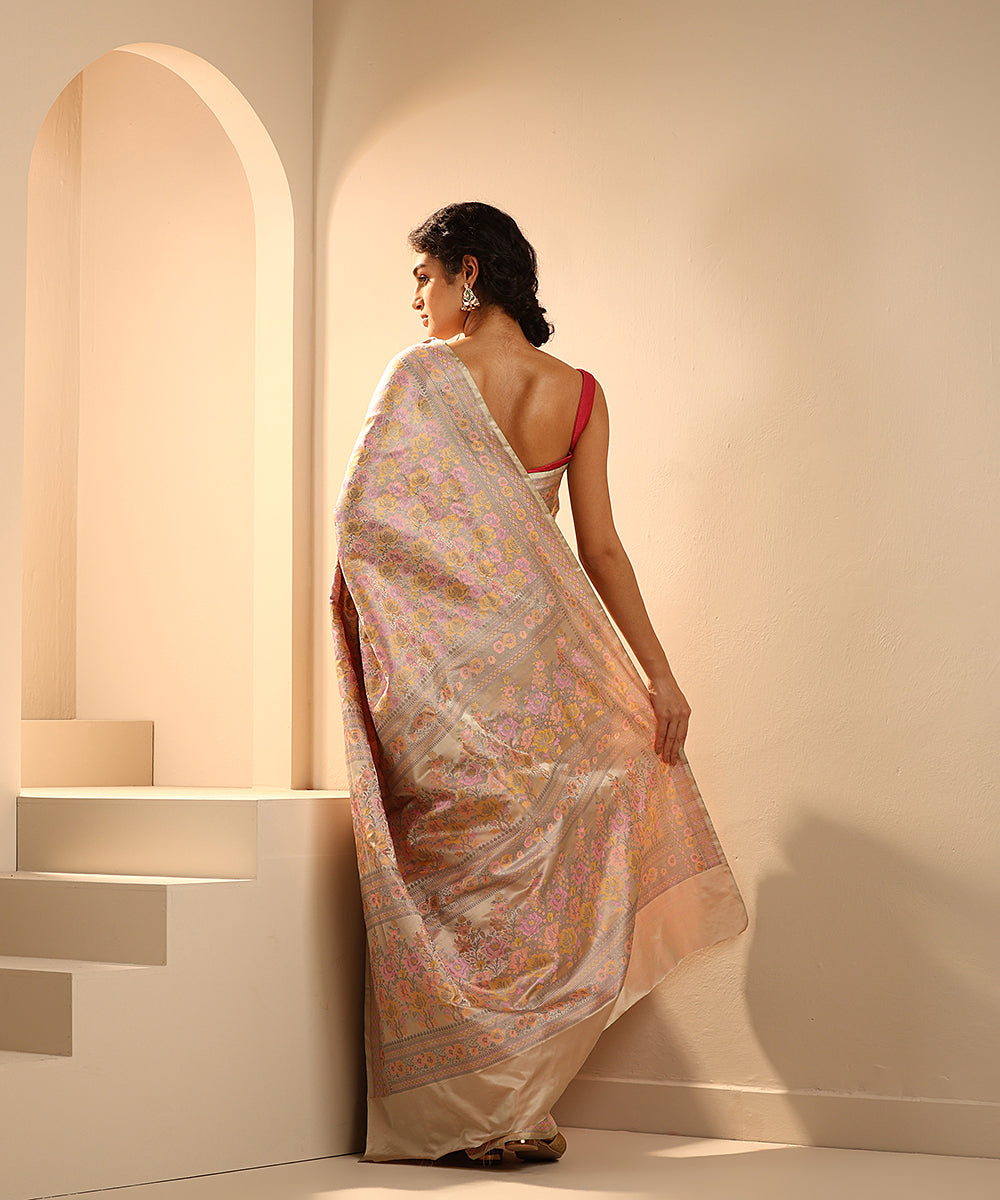 Grey_Handloom_Pure_Satin_Silk_Tanchoi_Banarasi_Saree_With_Roses_In_Pink_And_Mustard_WeaverStory_03